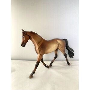 Breyer Classics | Buckskin Morgan Mare | 617 | Retired (2009-2011) | A0511GCD